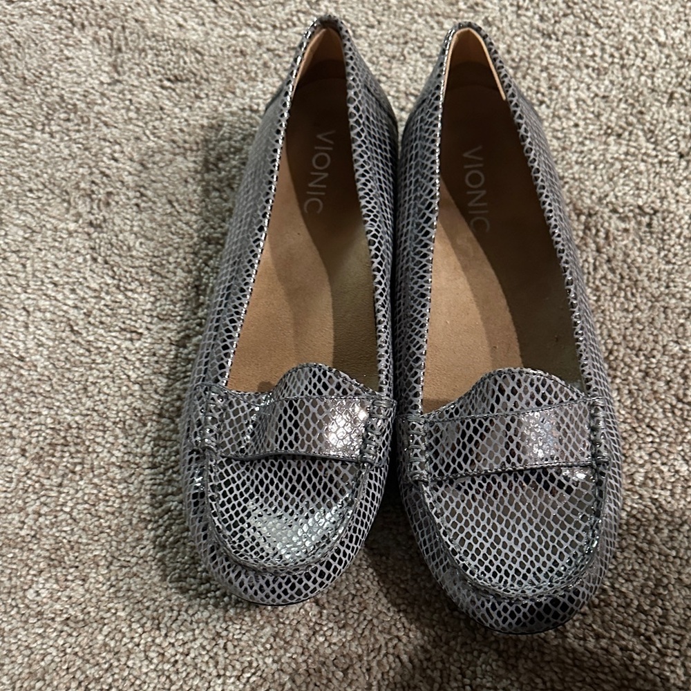 Vionic Silver Textured Loafers